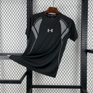 Under Armour 1040 黑色 T-shirt